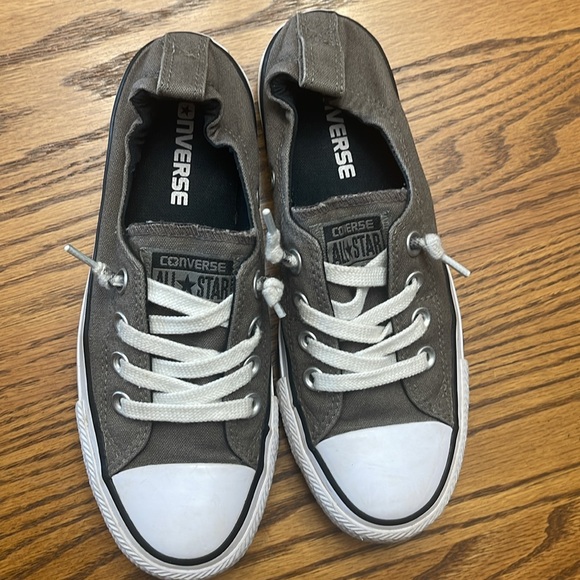 Converse women’s size 6 shoe. Charcoal gray. Used but good condition - Picture 3 of 12